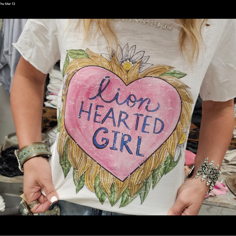 Lion Hearted Girl Graphic Tee - White - Picture 2 of 2
